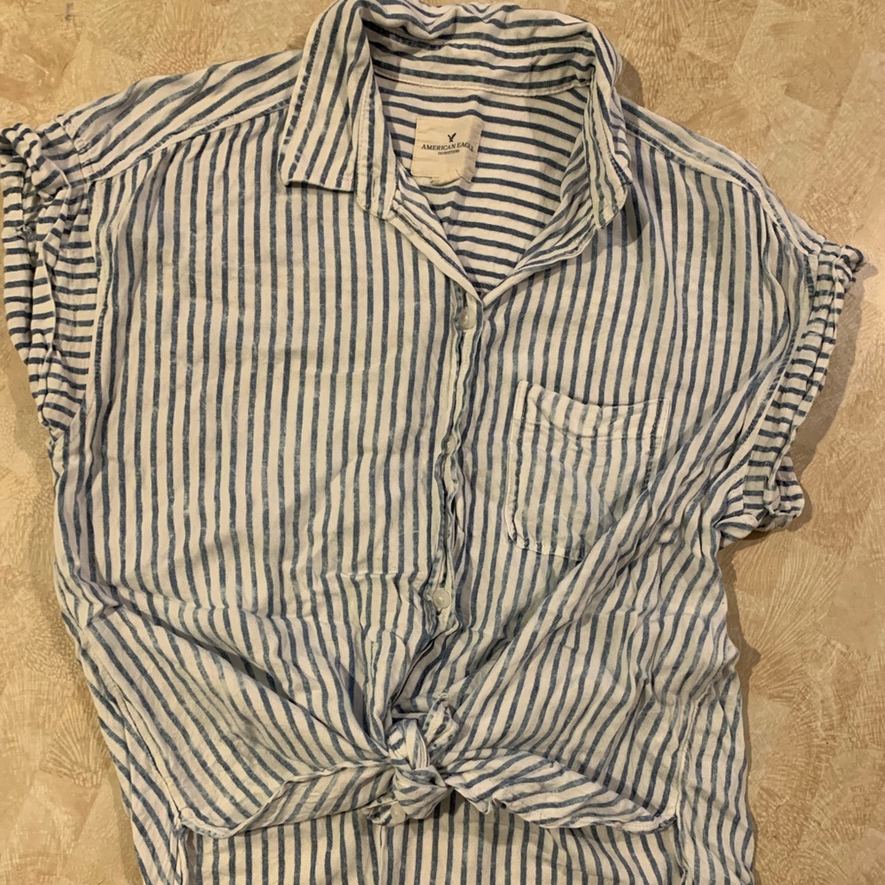 Button down AE shirt